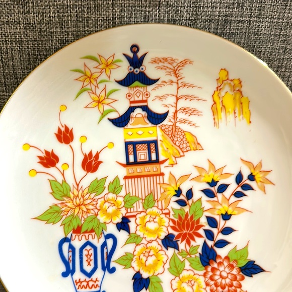 VTG Decorative plate Nagano Pagoda and Flowers 🌺 8" - Picture 3 of 5